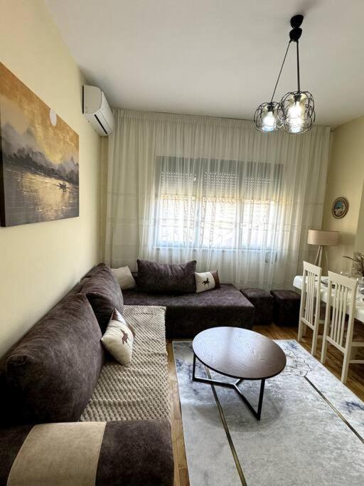 Sol Apartments - 2 Bedrooms Shkodër 外观 照片
