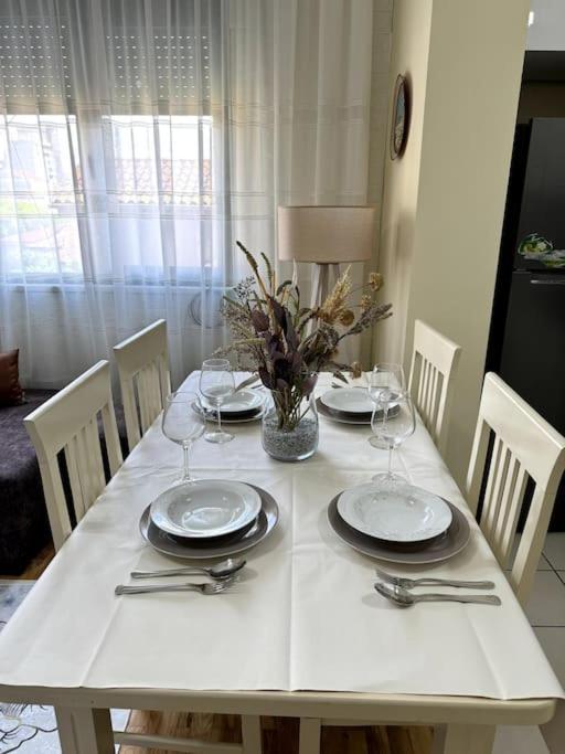 Sol Apartments - 2 Bedrooms Shkodër 外观 照片